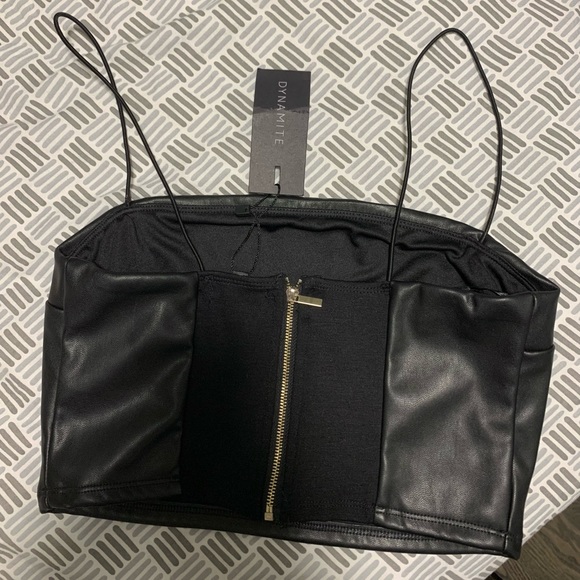 Dynamite black faux leather crop top - Picture 2 of 2